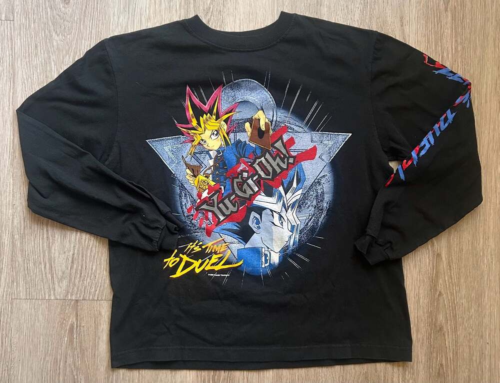 Vintage 1996 Yu-Gi-Oh! 'It's Time To Duel' Graphic Long Sleeve Shirt youth L